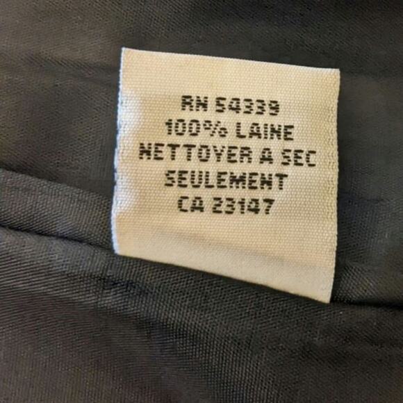 Talbots Black Wool VTG Blazer, Size 8 Button Close, Front Pockets, Shoulder Pads - Picture 9 of 10